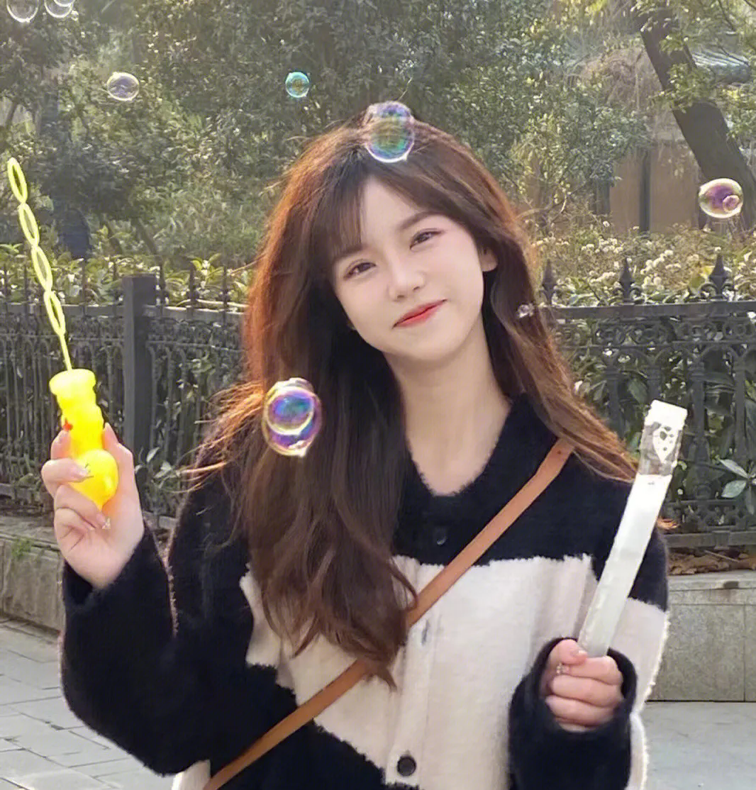 在法国米歇尔是个男性名字