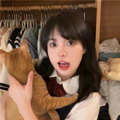 流云散尽不逢君